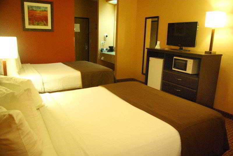 Surestay Plus Hotel By Best Western Topeka Exterior foto